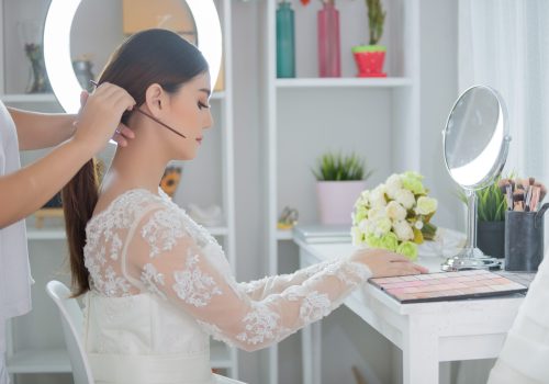 Bride make hair with dress